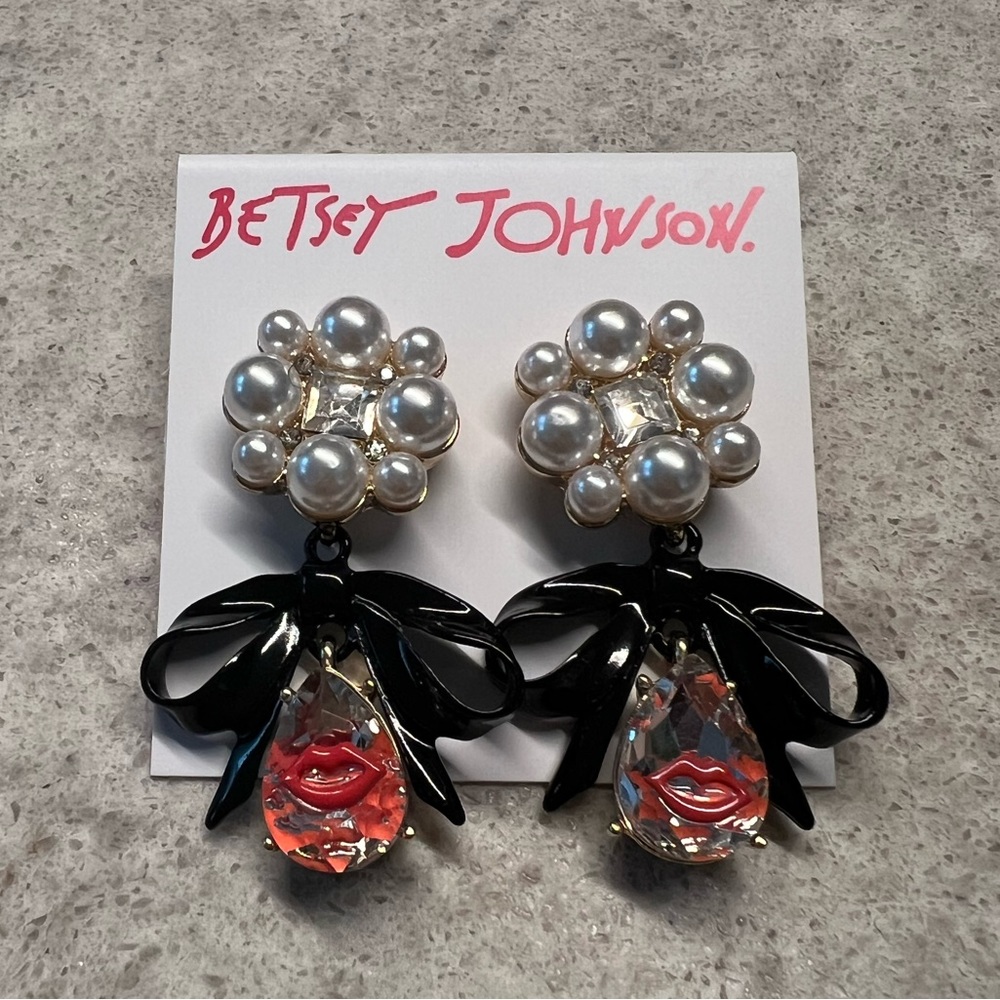 BETSEY JOHNSON pearl bow crystal earrings